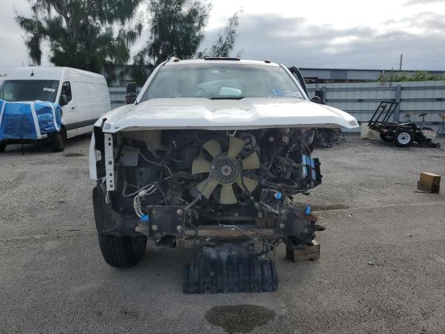 1GB4KYCG3JF209657 - 2018 CHEVROLET SILVERADO K3500 WHITE photo 5