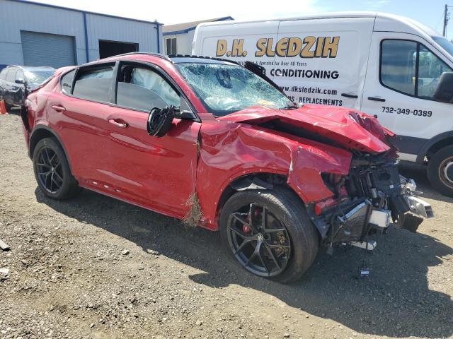 ZASPAKBN3K7C67196 - 2019 ALFA ROMEO STELVIO TI RED photo 4