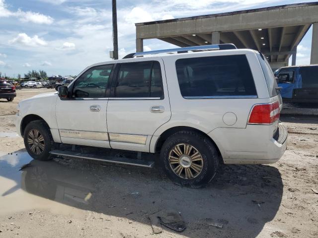 5LMJJ2J54DEL04747 - 2013 LINCOLN NAVIGATOR WHITE photo 2