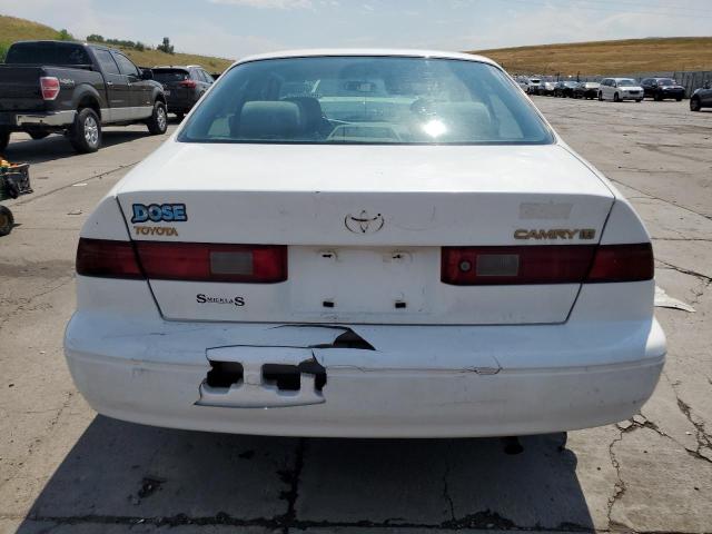 JT2BG22K1V0097921 - 1997 TOYOTA CAMRY LE WHITE photo 6