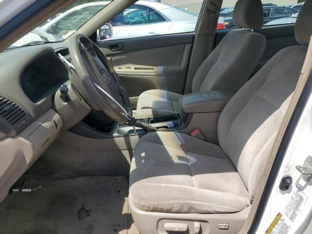 4T1BF32KX4U068985 - 2004 TOYOTA CAMRY LE თეთრი ფოტო 7