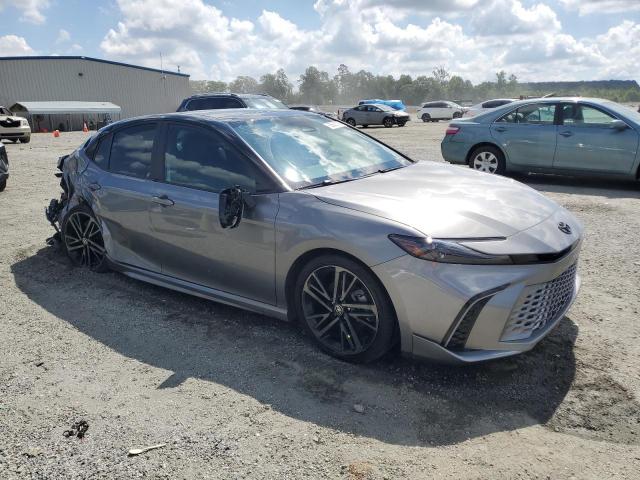 4T1DAACK5SU521966 - 2025 TOYOTA CAMRY XSE 银色 照片 4