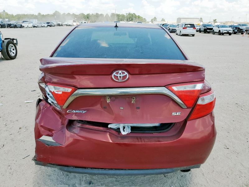 4T1BF1FKXHU811164 - 2017 TOYOTA CAMRY LE RED photo 6