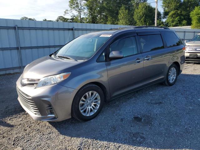 2011 TOYOTA SIENNA XLE, 