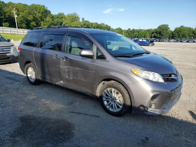 5TDYK3DC6BS138368 - 2011 TOYOTA SIENNA XLE ნაცრისფერი ფოტო 4