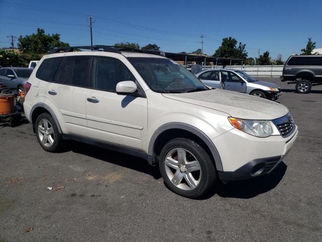 JF2SH64659H768415 - 2009 SUBARU FORESTER 2.5X LIMITED WHITE photo 4