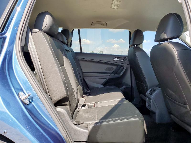 3VV3B7AX1JM163431 - 2018 VOLKSWAGEN TIGUAN SE Blau Foto 11