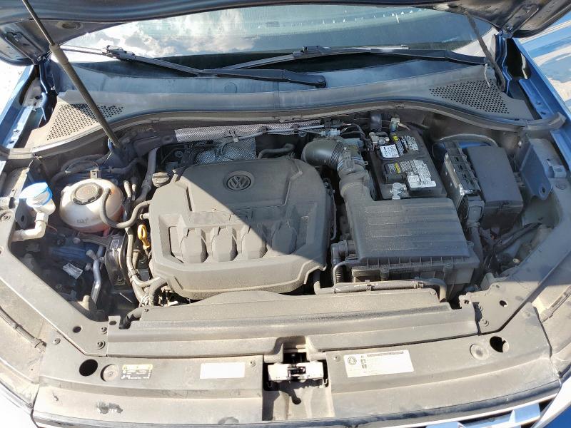 3VV3B7AX1JM163431 - 2018 VOLKSWAGEN TIGUAN SE Blau Foto 12