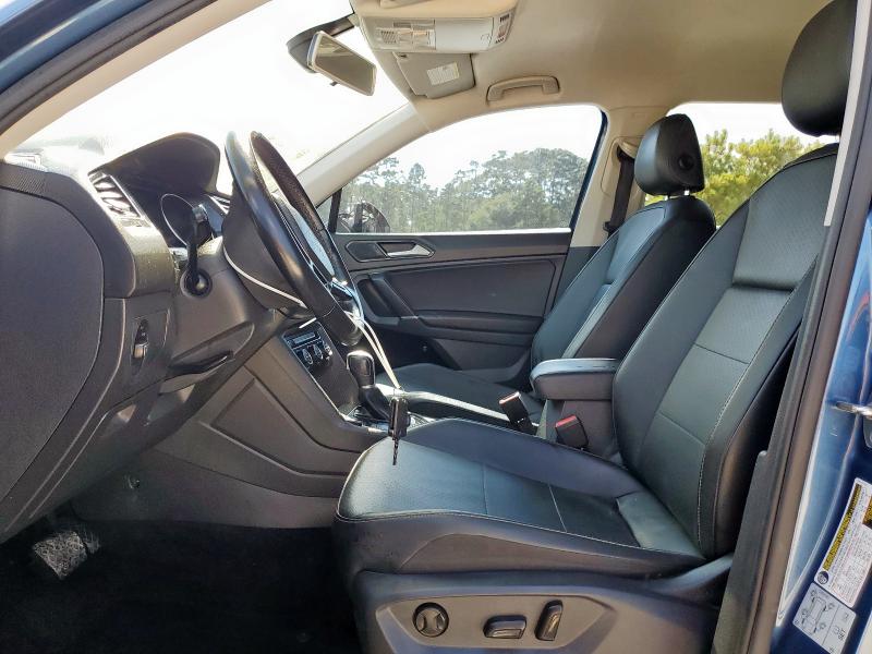 3VV3B7AX1JM163431 - 2018 VOLKSWAGEN TIGUAN SE Blau Foto 7