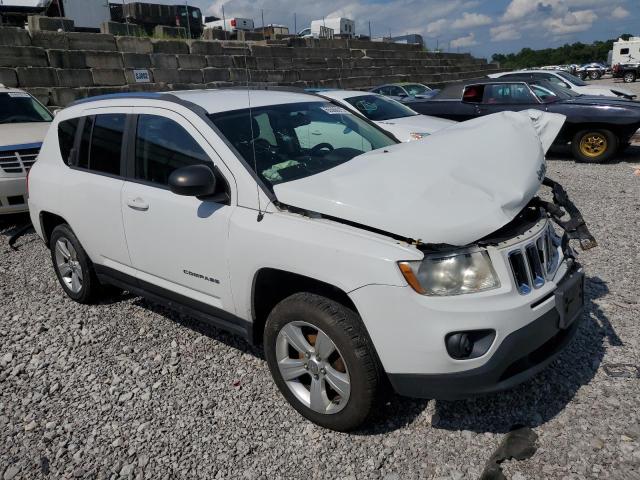 1C4NJDBBXDD190378 - 2013 JEEP COMPASS SPORT თეთრი ფოტო 4