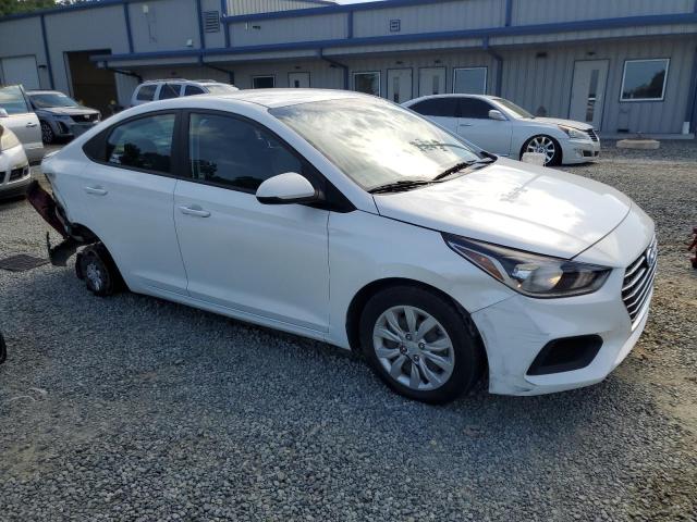 3KPC24A64ME139000 - 2021 HYUNDAI ACCENT SE WHITE photo 4
