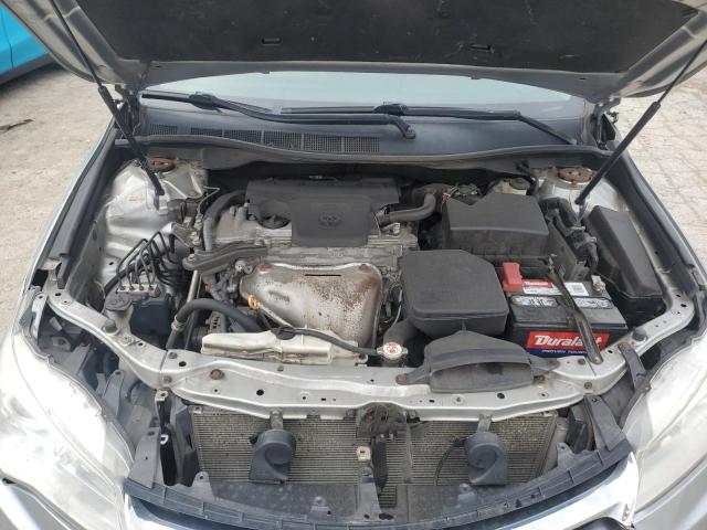 4T1BF1FK6HU438365 - 2017 TOYOTA CAMRY LE SILVER photo 11