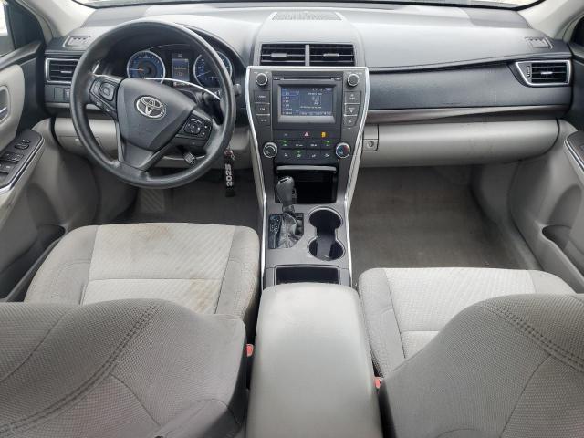 4T1BF1FK6HU438365 - 2017 TOYOTA CAMRY LE SILVER photo 8