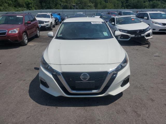 1N4BL4BW0KC186901 - 2019 NISSAN ALTIMA S WHITE photo 5