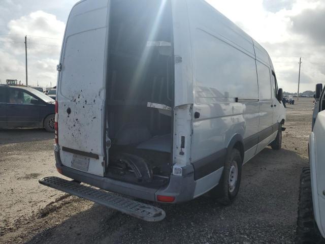 WD3PE8CB1C5686384 - 2012 MERCEDES-BENZ SPRINTER 2500 WHITE photo 3