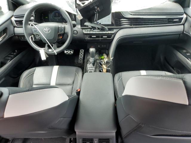 4T1DAACK2SU060452 - 2025 TOYOTA CAMRY XSE WHITE photo 8