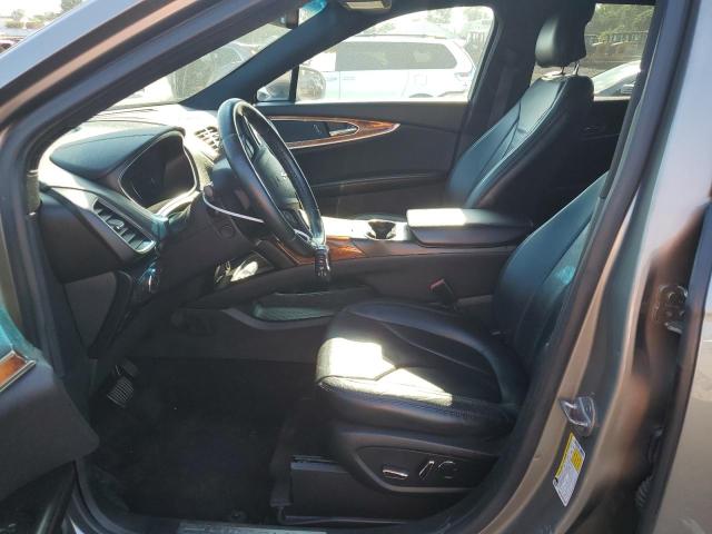 2LMTJ8LRXGBL60324 - 2016 LINCOLN MKX RESERVE TAN photo 7