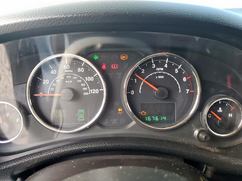 1C4BJWEG2DL691650 - 2013 JEEP WRANGLER U SAHARA GRAY photo 9