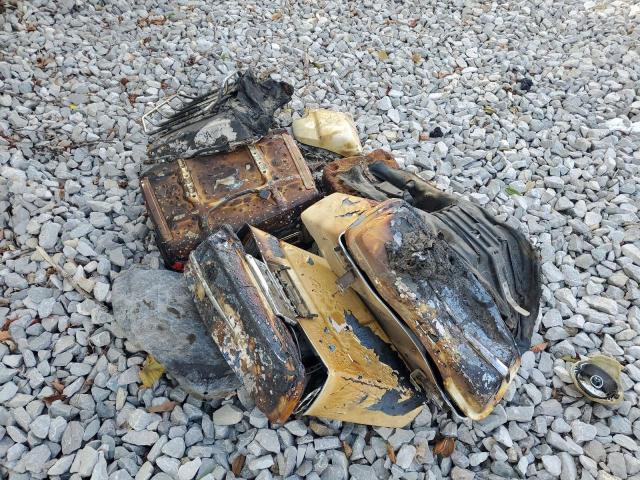 1HD1FCW165Y632397 - 2005 HARLEY-DAVIDSON FLHTCUI GOLD photo 8