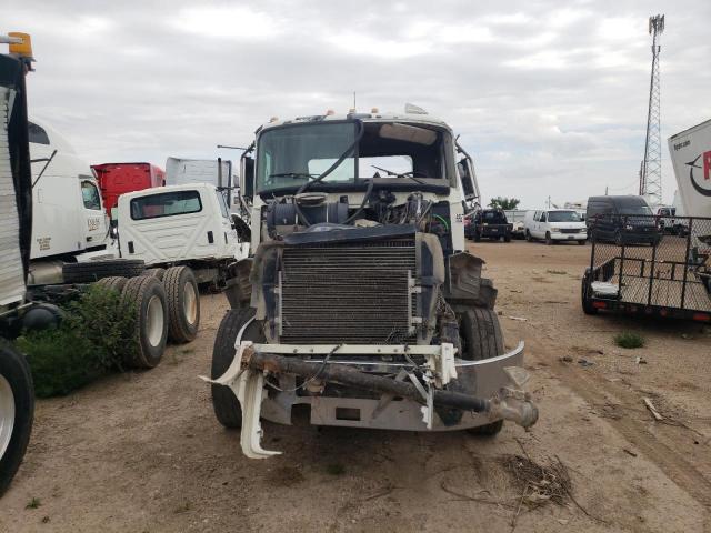 1M1AK06Y25N001236 - 2005 MACK 200 CS200 CXN600 WHITE photo 9