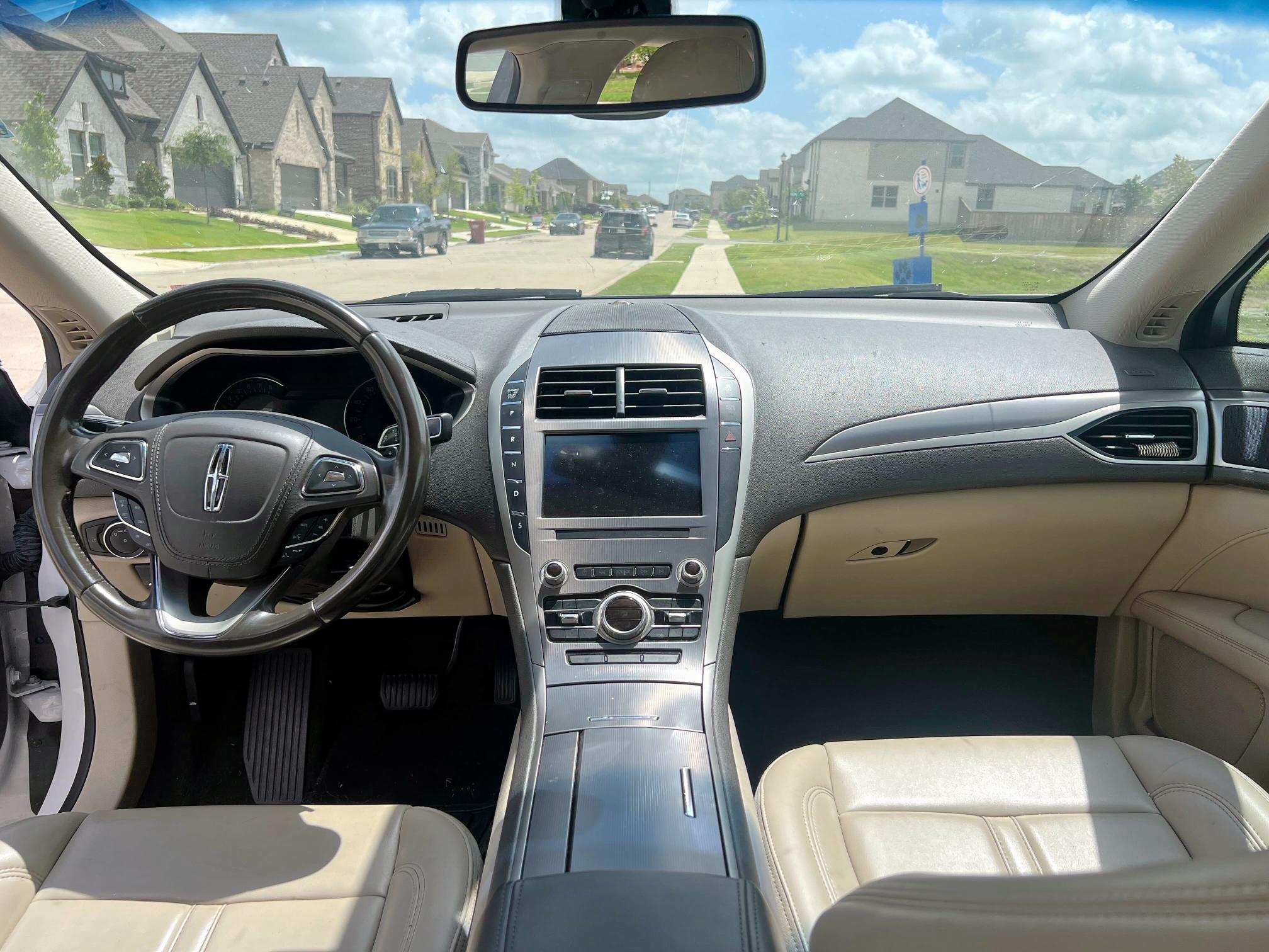 3LN6L5A91KR609138 - 2019 LINCOLN MKZ WHITE photo 9