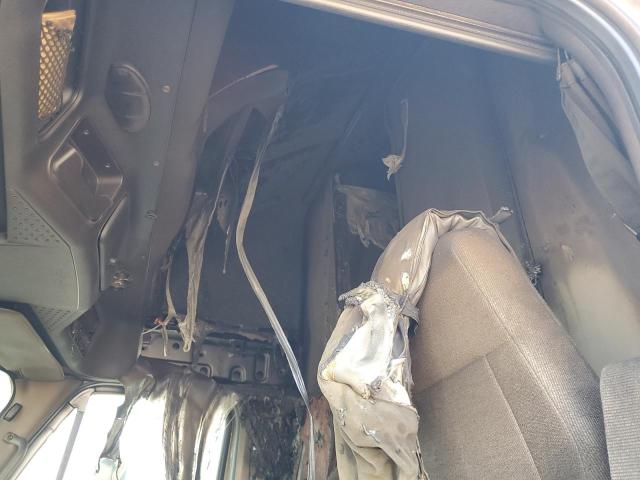 3AKJGLD5XFSGS7058 - 2015 FREIGHTLINER CASCADIA 1 Weiß Foto 9