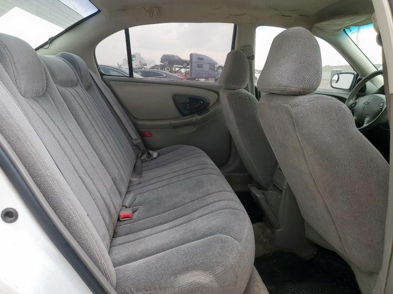 1G1ND52F44M558045 - 2004 CHEVROLET CLASSIC Blanco foto 10