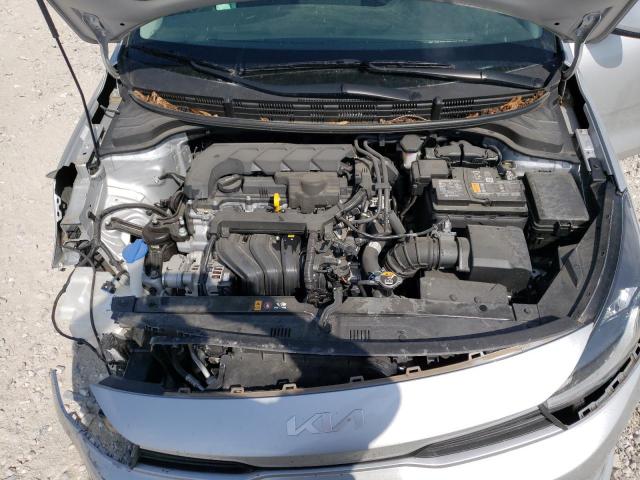 3KPA24AD1NE458572 - 2022 KIA RIO LX SILVER photo 11