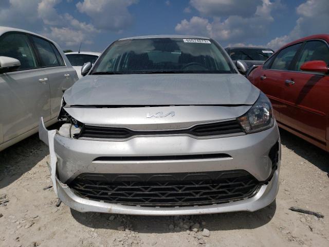 3KPA24AD1NE458572 - 2022 KIA RIO LX SILVER photo 5