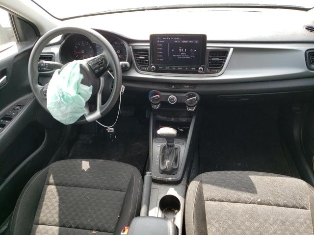 3KPA24AD1NE458572 - 2022 KIA RIO LX SILVER photo 8