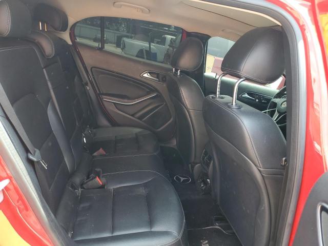 WDCTG4EB2FJ118784 - 2015 MERCEDES-BENZ GLA 250 红色 照片 10