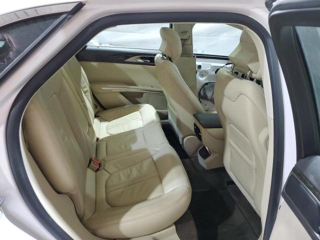 3LN6L2J95FR617442 - 2015 LINCOLN MKZ WHITE photo 10