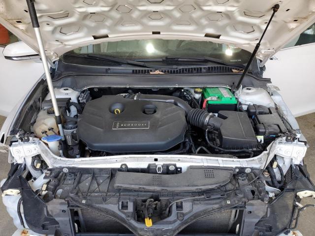 3LN6L2J95FR617442 - 2015 LINCOLN MKZ WHITE photo 11