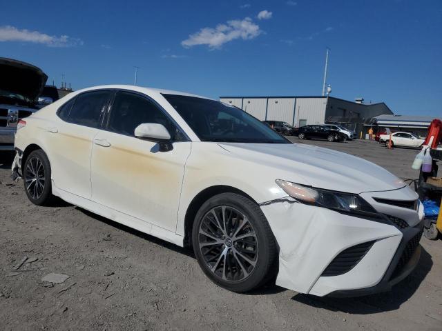 4T1B11HK4KU714013 - 2019 TOYOTA CAMRY L Beyaz fotoğraf 4