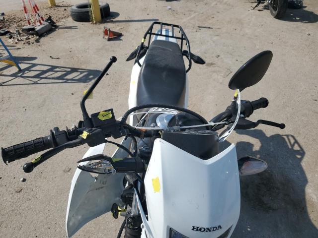 3H1KD1314RD100034 - 2024 HONDA XR150L E WHITE photo 5