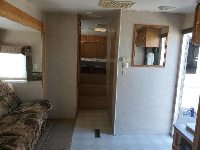 4YDF2552117301331 - 2001 KEYSTONE HORNET WHITE photo 5