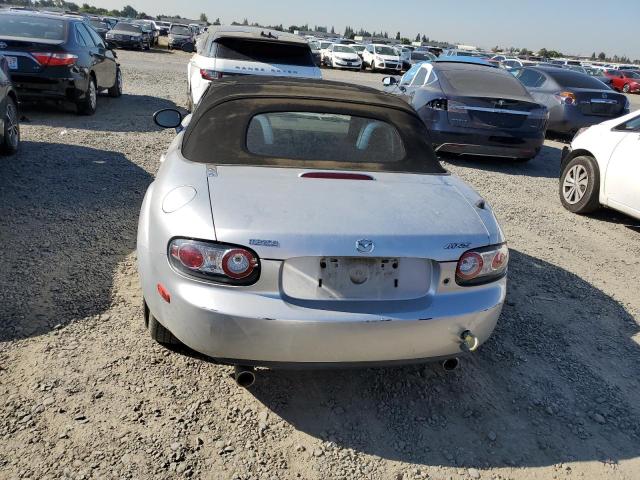 JM1NC25F360121992 - 2006 MAZDA MX-5 MIATA SILVER photo 6