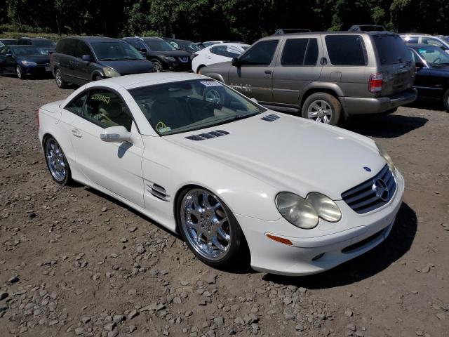 WDBSK75F63F022058 - 2003 MERCEDES-BENZ SL 500R WHITE photo 4