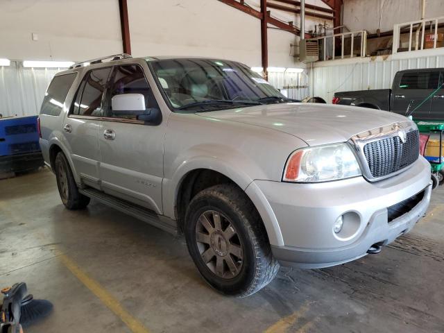 5LMFU28RX3LJ40355 - 2003 LINCOLN NAVIGATOR 银色 照片 4