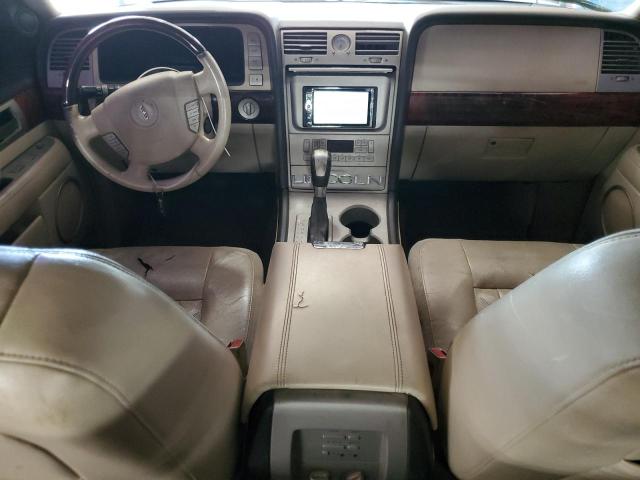 5LMFU28RX3LJ40355 - 2003 LINCOLN NAVIGATOR 银色 照片 8