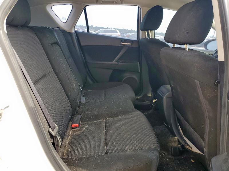 JM1BL1LPXD1722140 - 2013 MAZDA 3 I WHITE photo 11