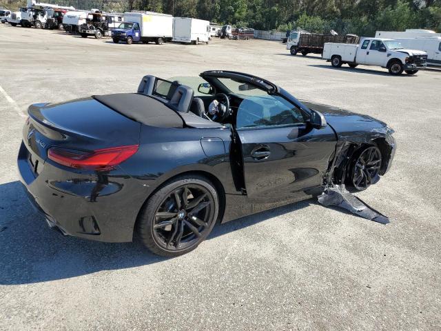 WBAHF9C08PWY09882 - 2023 BMW Z4 M40I BLACK photo 3