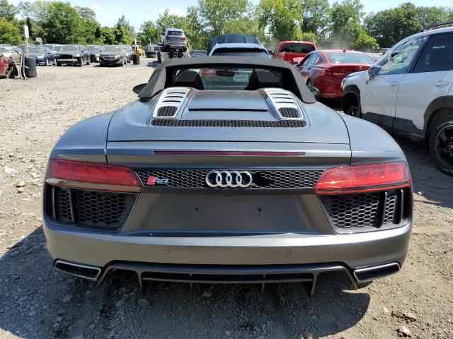 WUAVACFX6H7904904 - 2017 AUDI R8 SPYDER CHARCOAL photo 6