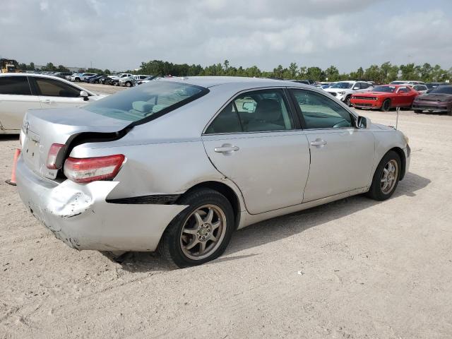 4T1BF3EK2BU147964 - 2011 TOYOTA CAMRY BASE SILVER photo 3