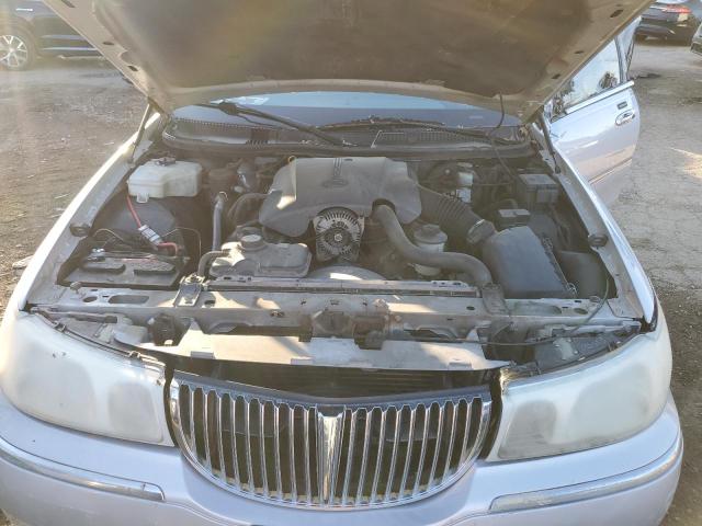 1LNHM81WX1Y733356 - 2001 LINCOLN TOWN CAR EXECUTIVE SILVER photo 7