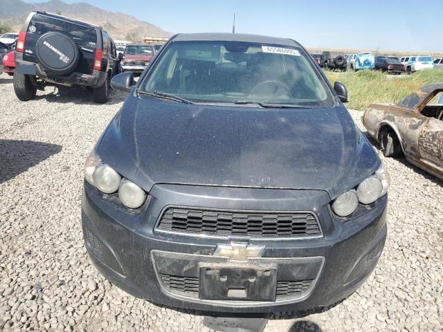 1G1JC5SB6D4129892 - 2013 CHEVROLET SONIC LT 灰色 照片 5