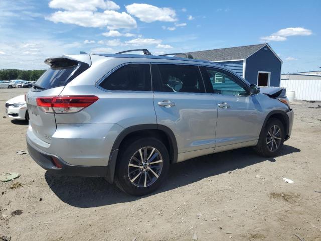 5TDJZRFH8JS534454 - 2018 TOYOTA HIGHLANDER SE Gümüş foto 3
