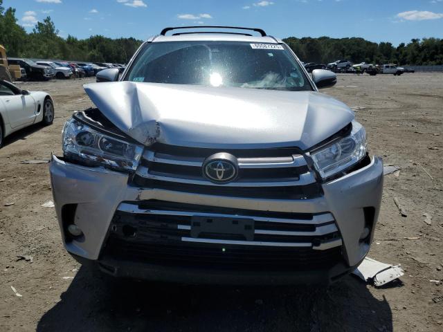 5TDJZRFH8JS534454 - 2018 TOYOTA HIGHLANDER SE Gümüş foto 5
