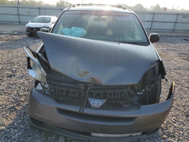 5TDZA23C35S251878 - 2005 TOYOTA SIENNA CE SILVER photo 5