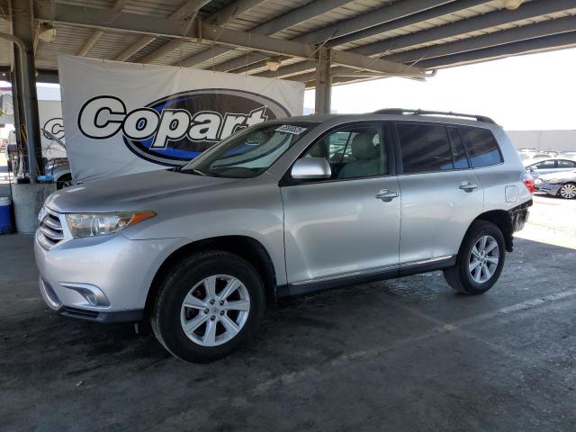 2013 TOYOTA HIGHLANDER BASE, null